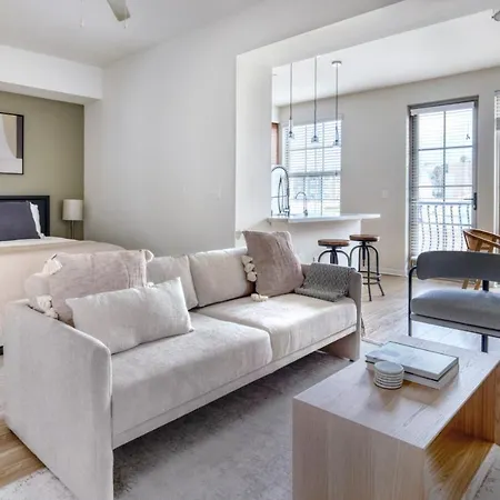 Little Italy Studio W Gym Pool Nr Light Rail San-6